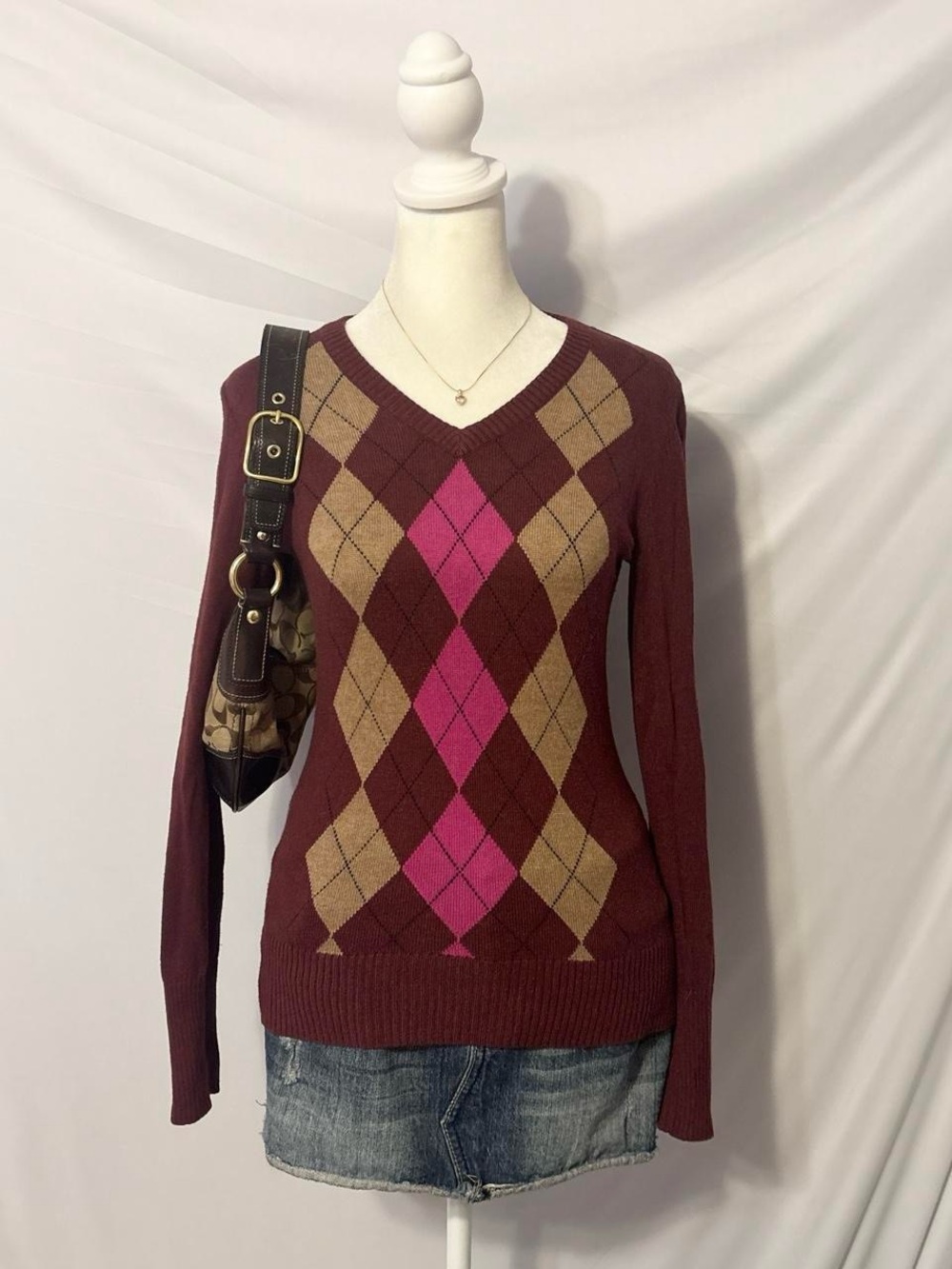 Vintage Y2k V Neck Preppy Burgundy and Pink Argyle Sweater